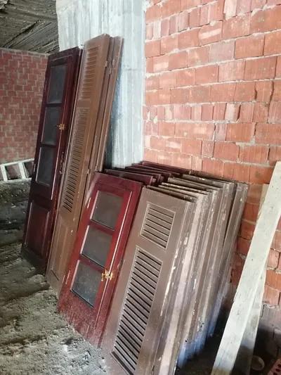 شبابيك بحالة جيدة وبلكونة للبيع بسعر رمزى في المقطم, القاهرة - 6,500 EGP