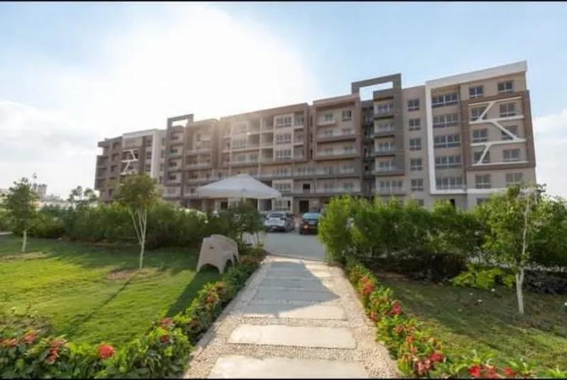 شقة استلام فوري للبيع 157م بكمبوند زيزينيا في المستقبل سيتي