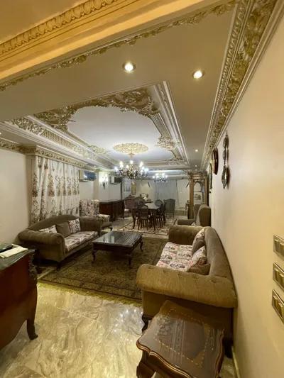 شقة مفروشة للايجار بحدائق الاهرام البوابة التانيه القديمه منطقة واوا