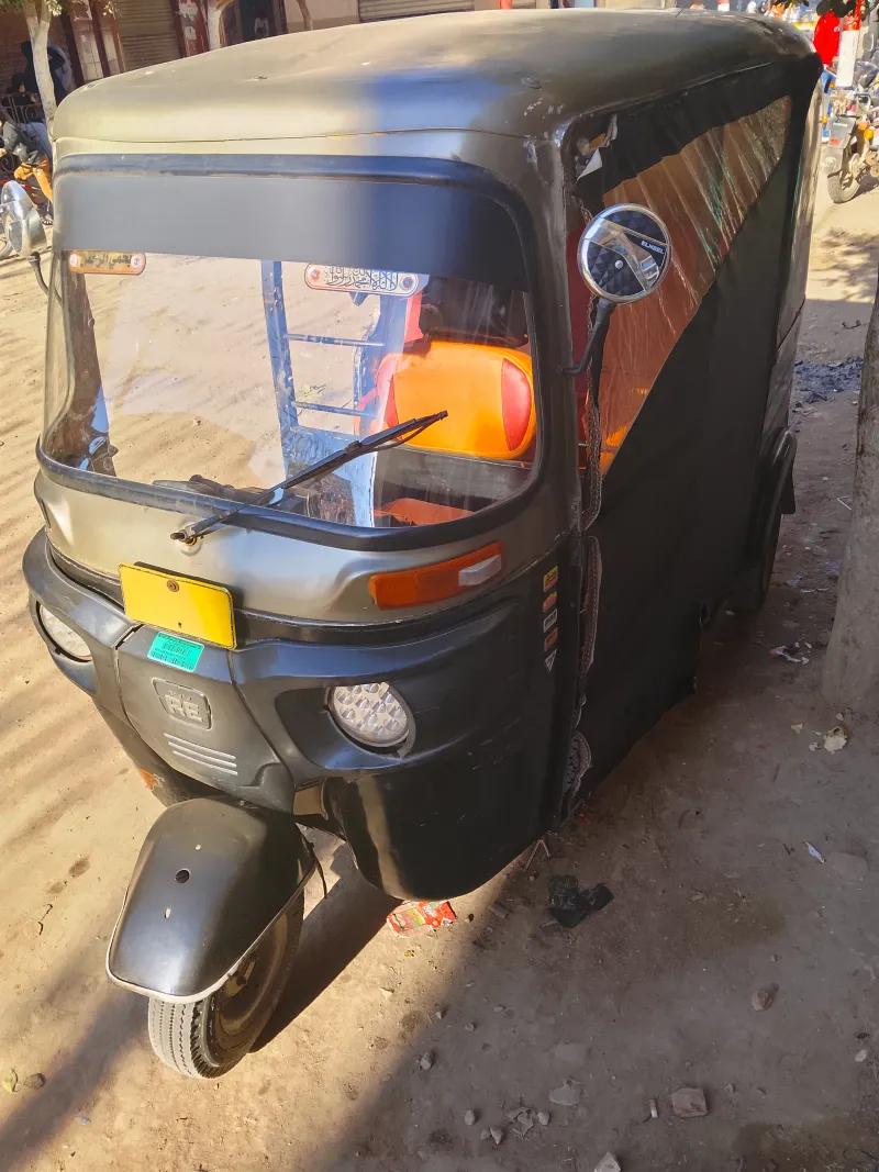 توك توك بجاج هندي موديل 2015