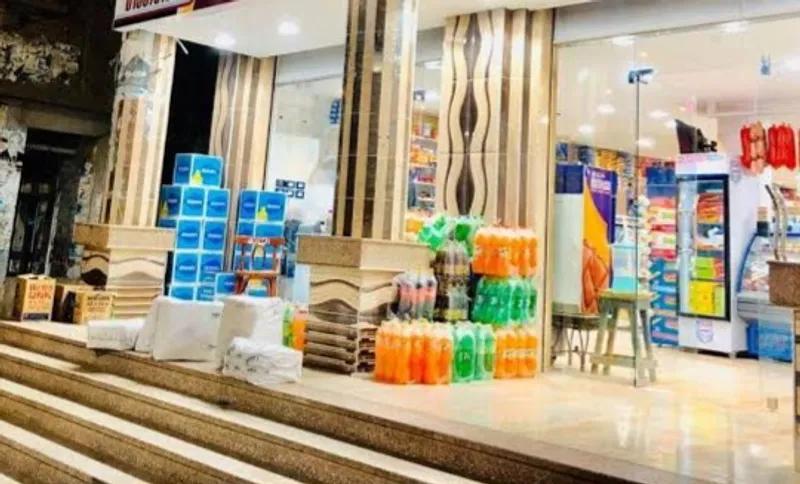 استلم محلك متشطب وجاهز في منطقة سكنية مزدحمة بمقدم 8% بس