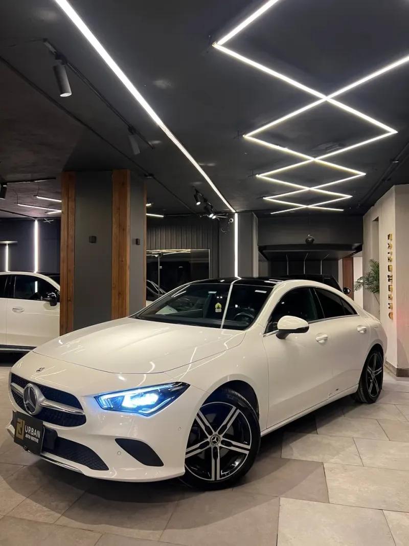 Mercedes CLA 200-Model 2022