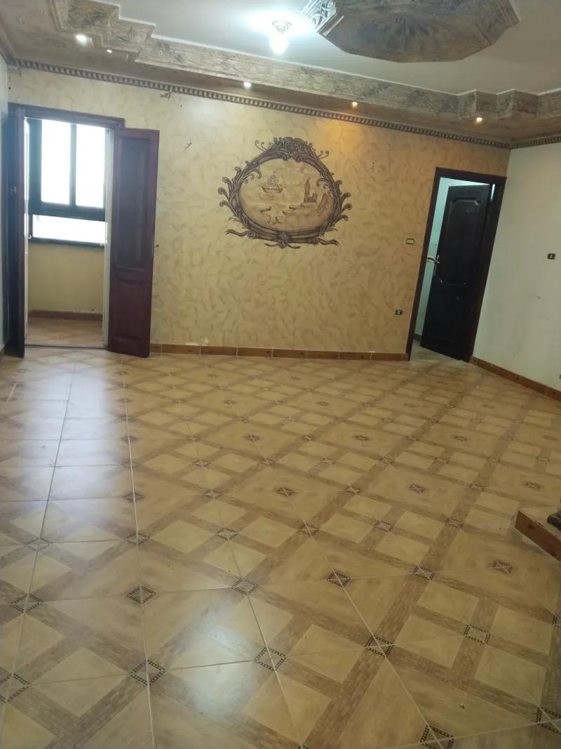 شقة للبيع بالمنصورة ببرج رئيسي سكه سندوب امام مدرسة طه حسين