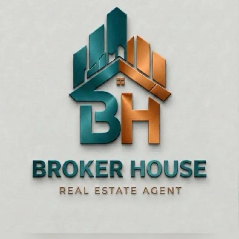 شقة بميدان المحافظة دله