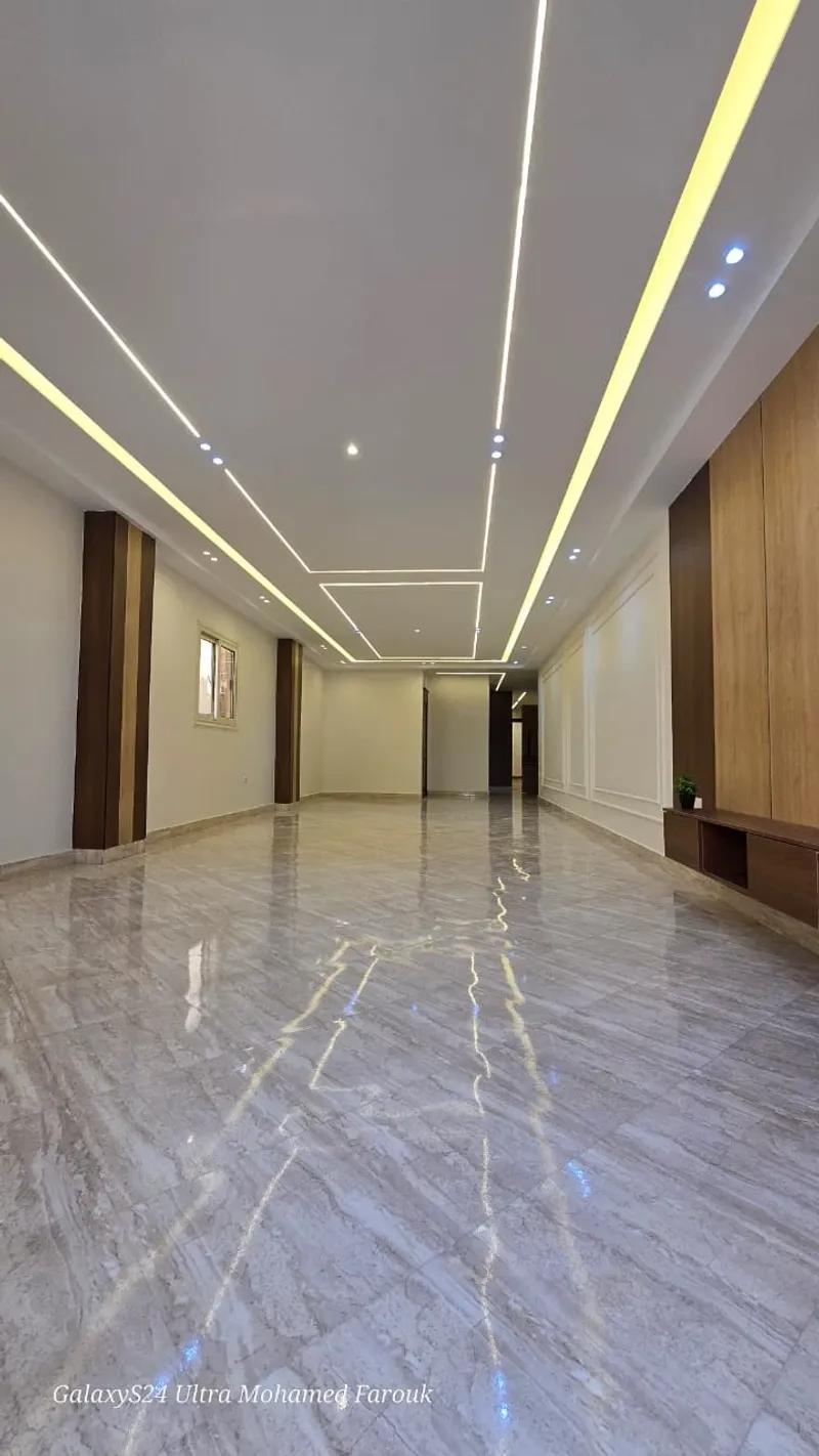 ارضى بجنيه فى ٢١٩ ب مدخل خاص موقع مميز جدا