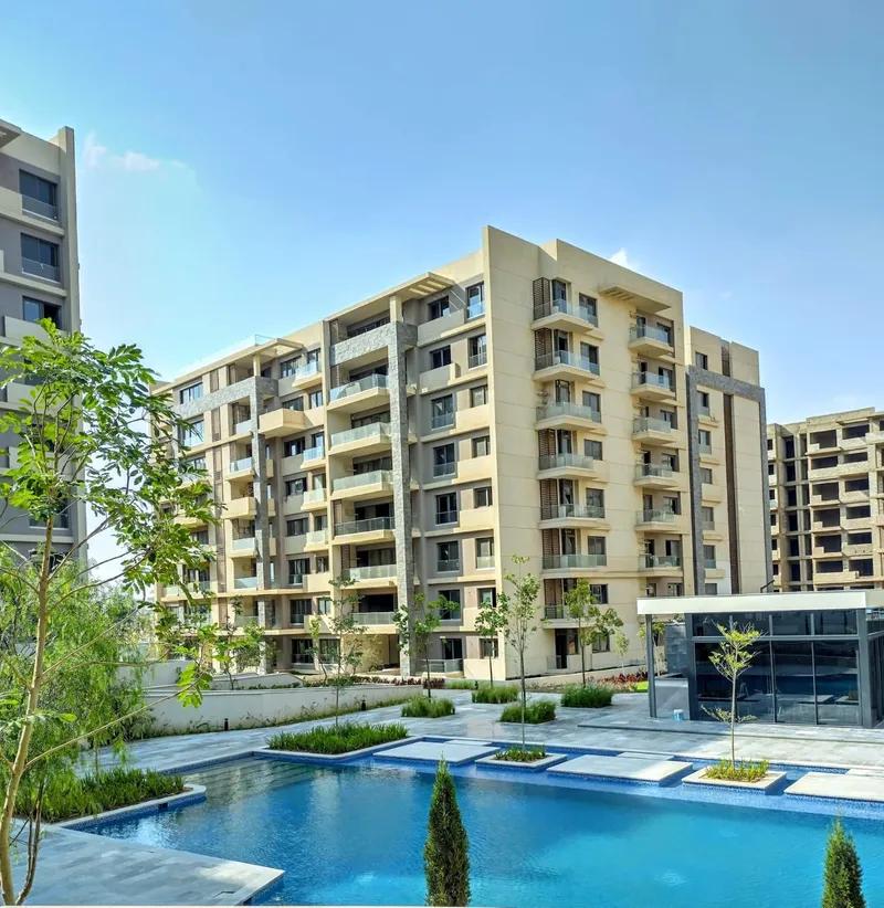 شقة بالسعر مخفض فى البوسكو العاصمة متشطبة بالنسبة كبيره فورى