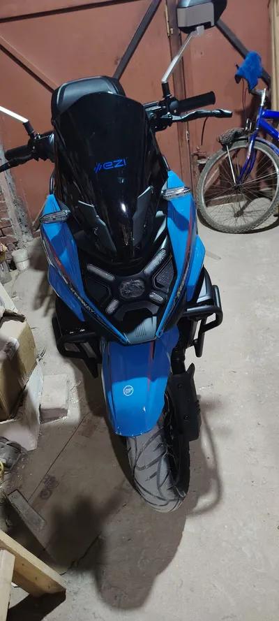 دراجات نارية سكوتر كهربائي 2025