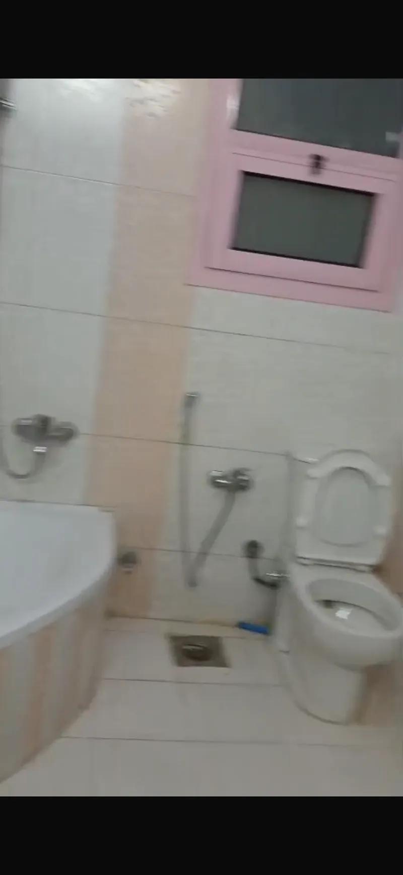 شقه للبيع باللبينى هرم ١٨٠ متر