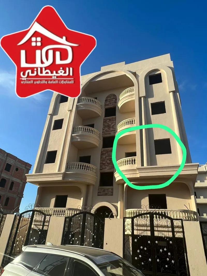 شقه للبيع بالاكثر تميز بمنطقة الخامسة تكمليه 2025