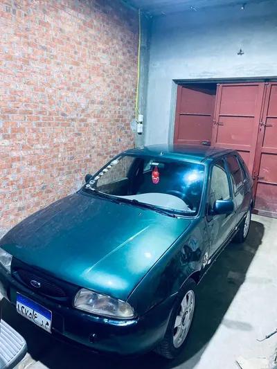 فورد فييستا 2000