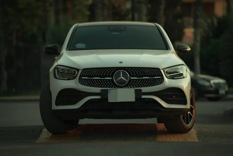 للبيع - مرسيدس جي ال سي 300 AMG 4MATIC موديل 2023