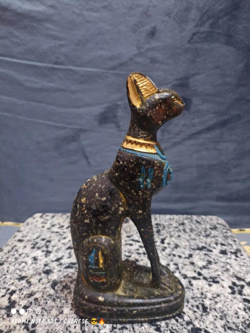 تحف واناتيك