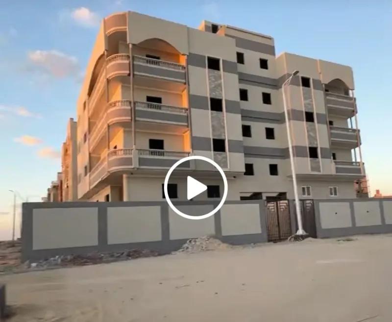 شقه 250 متر بيت الوطن ناصيه بحري قبلي شرقي دور ثان نصف تشطيب