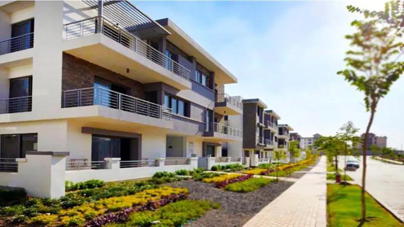 شقة للبيع في كمبوند تاج سيتي – 3 غرف – 156 متر – فيو بحري