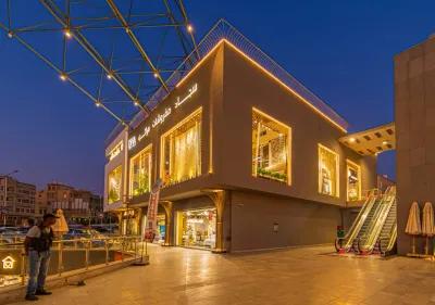 للبيع محل جاهز للاستلام متشطب داخل مول THE MARKET في القاهرة الجديدة, القاهرة - 8,500,000 EGP