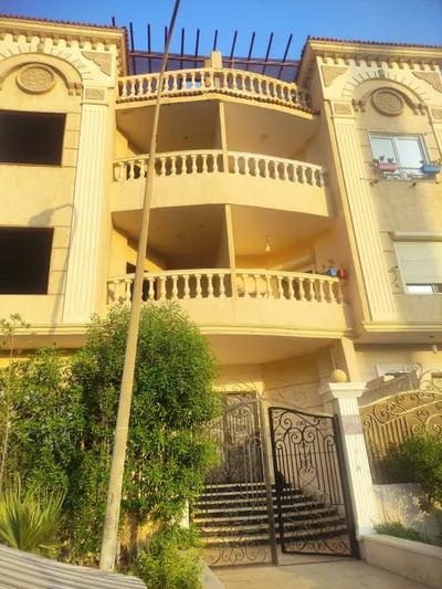 شقة للبيع في مدينة العبور