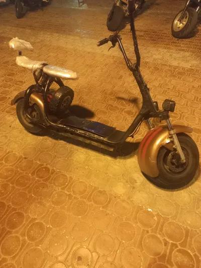 دراجات نارية سكوتر كهربائي 2025