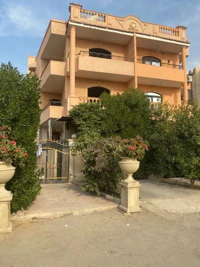 شقة للبيع في مدينة الشروق