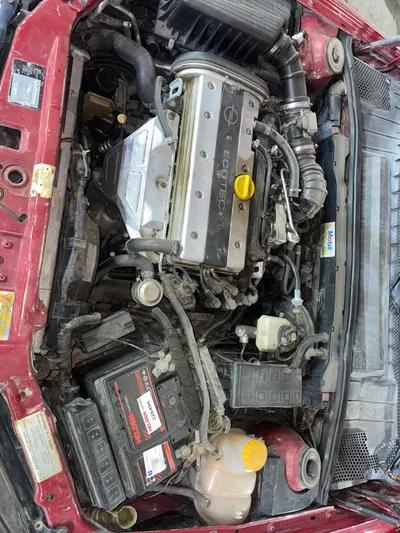 اوبل فيكترا 1998