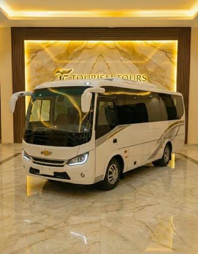 إيجار أتوبيس 33 راكباً للسفر والرحلات بالسائق