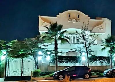 فیلا للبيع في غرب سوميد