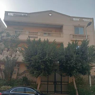 فیلا للبيع في التجمع الثالث