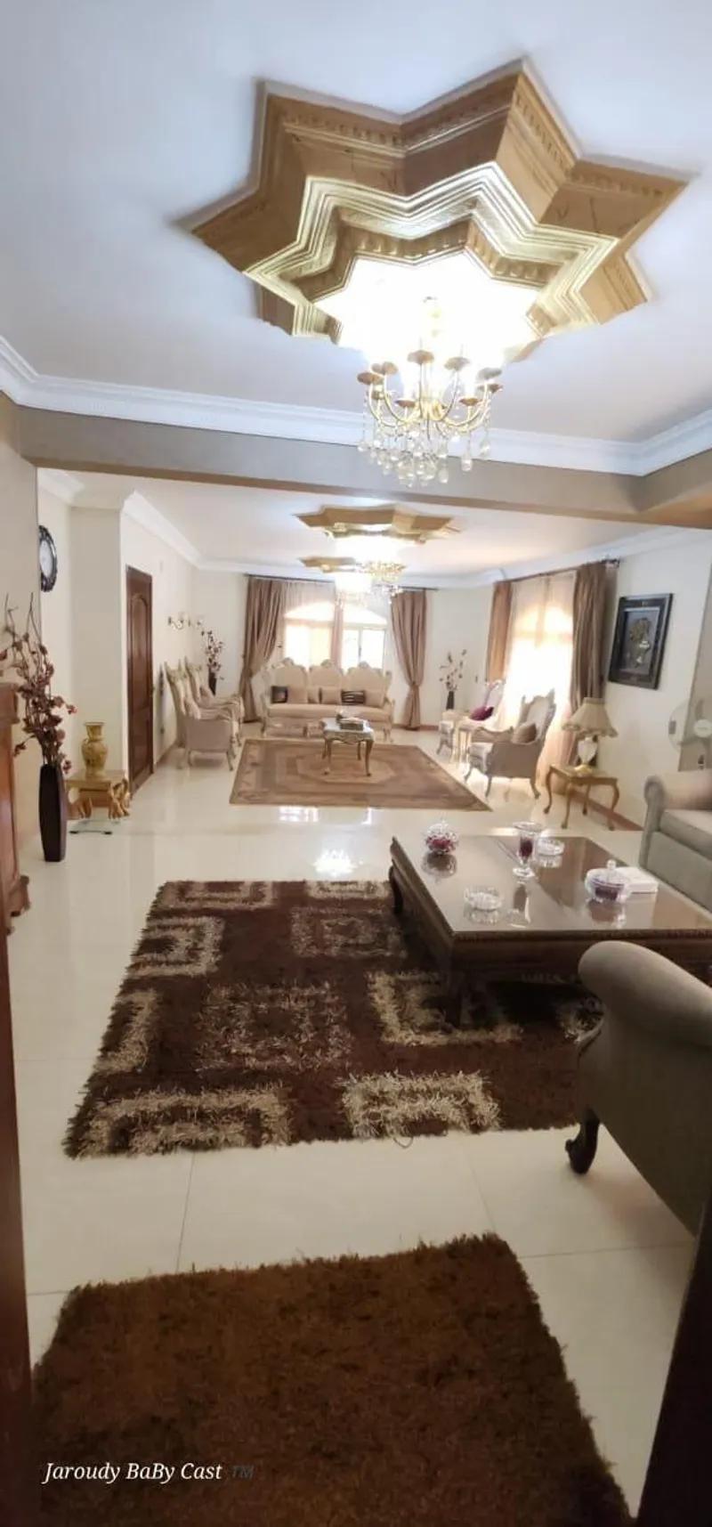 للبيع فيلا دوبلكس فاخرة بغرب السوميد - ٦ أكتوبر