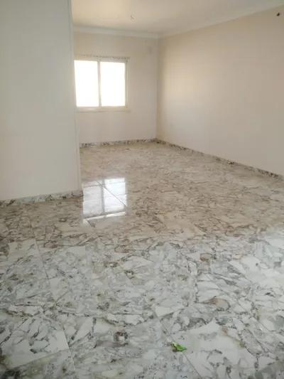 رووف للايجار في المعارج العلوي بالقرب من الطريق الدائري