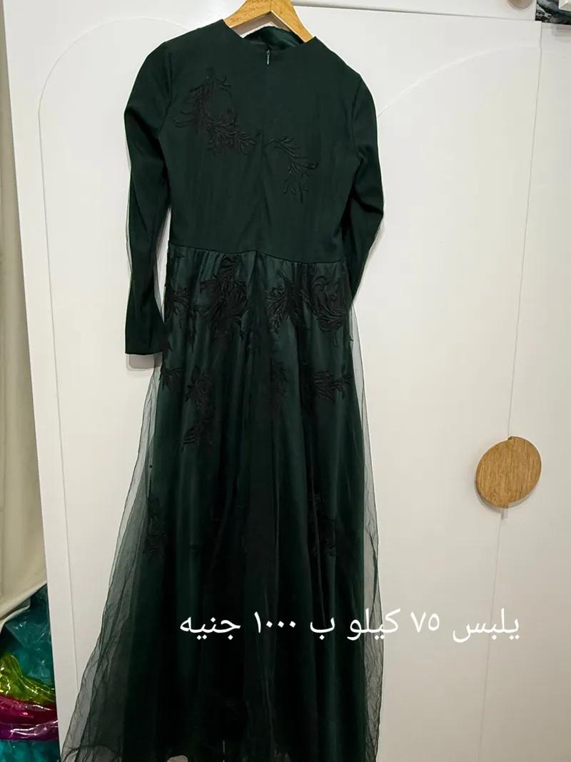 فساتين للبيع