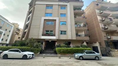 شقه للايجار خلف كارفور المعادي