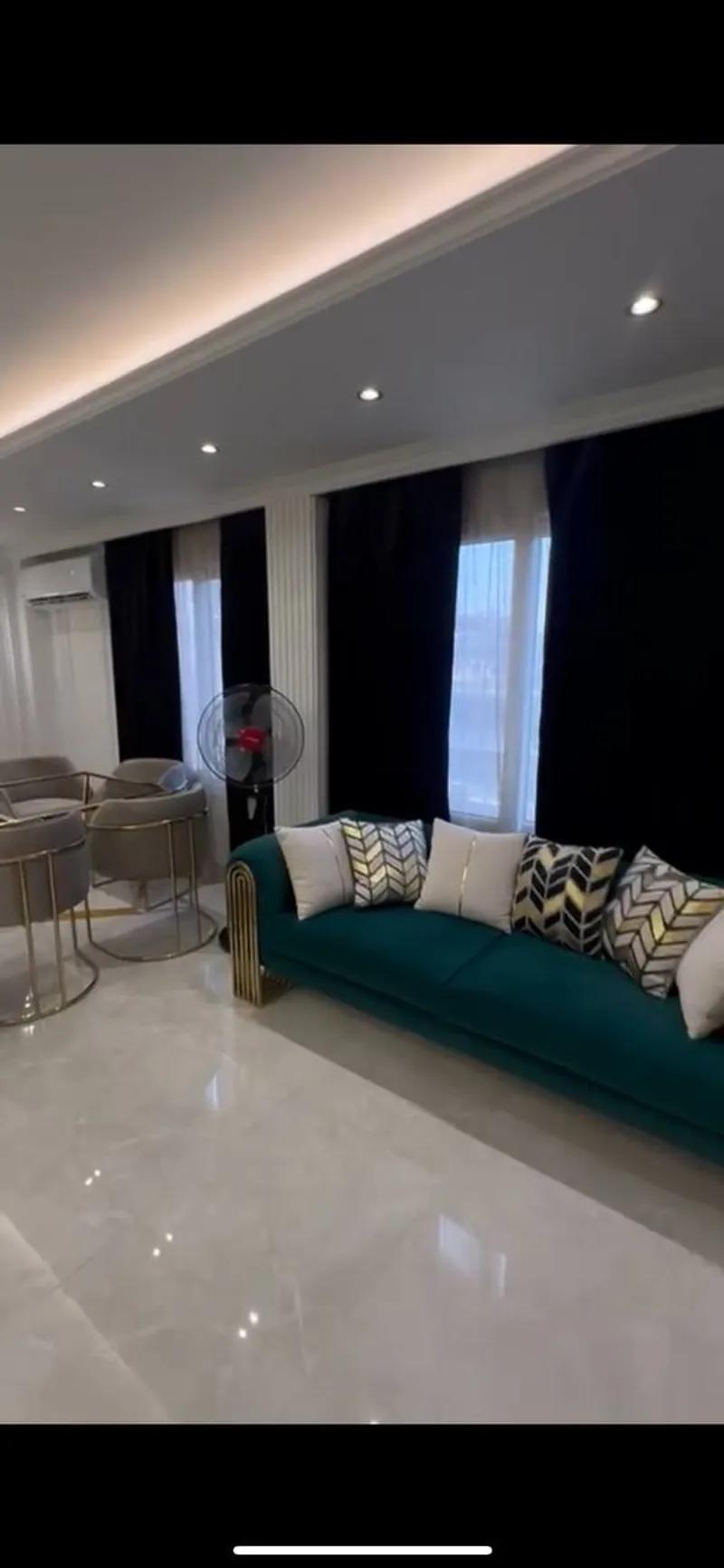 شقه في المعدي الجديده تحفه مساحه 180م